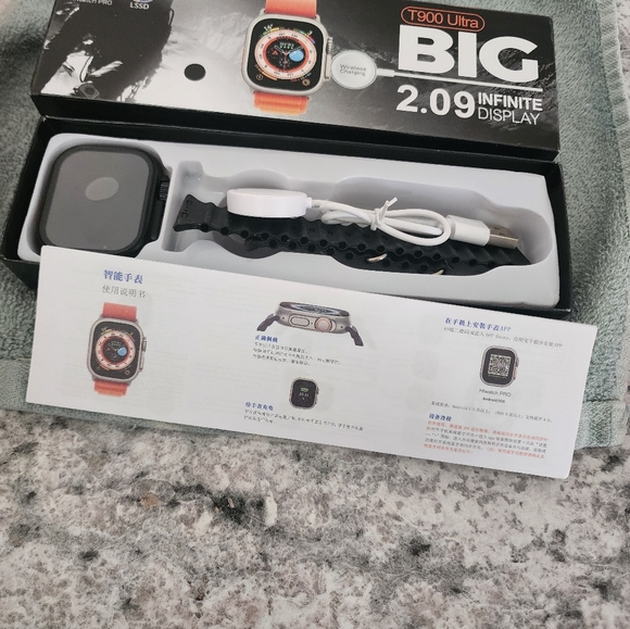 T900 Ultra Smartwatch with Orange Band - Picture 6 of 16